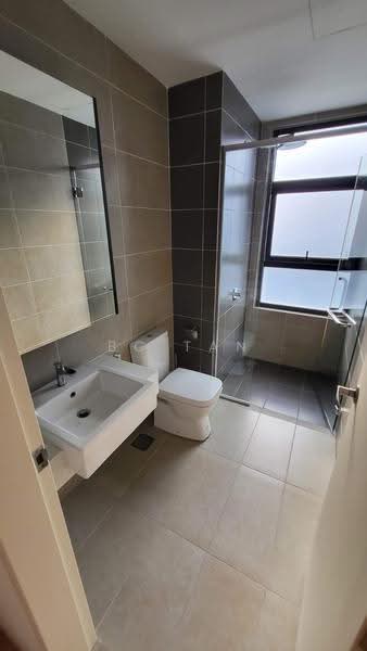 Kondominium untuk Disewa di Lakeville Residence - BC TAN - Bathroom - PropertyGuru.com.my