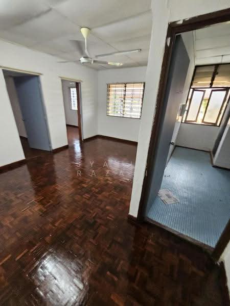 Rumah Flat untuk Disewa di Flat PKNS Seksyen 8 - Syafiq Razali - Interior - PropertyGuru.com.my