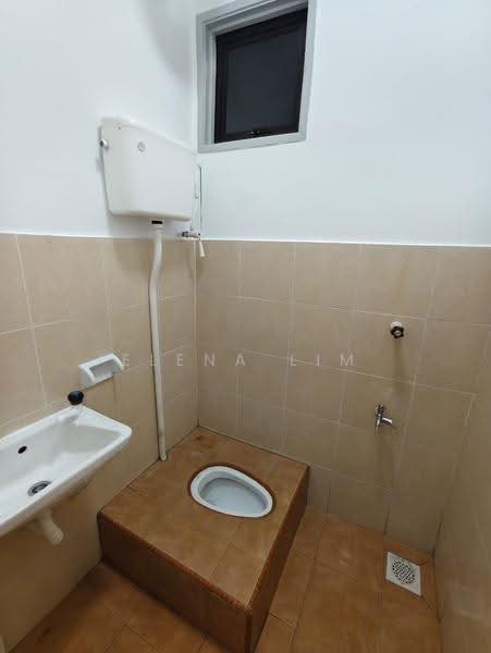 Flat for Sale at Taman Maluri - Elena Lim - Bathroom - PropertyGuru.com.my