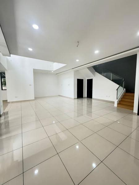 Rumah Berkembar untuk Dijual di Taman Gaya (Ulu Tiram) - JAN AU - Living Room - PropertyGuru.com.my