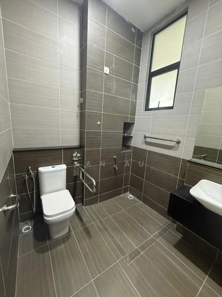 Rumah Berkembar untuk Dijual di Taman Gaya (Ulu Tiram) - JAN AU - Bathroom - PropertyGuru.com.my