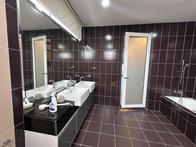 Rumah Berkembar untuk Dijual di Taman Saujana Suria (Kajang) - Shirley Wong - Bathroom - PropertyGuru.com.my