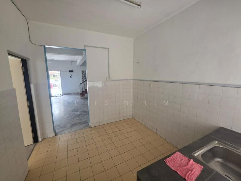 2-storey Terraced House for Rent in Bandar Mahkota Cheras (Cheras) - Ee Tsin Lim - Kitchen - PropertyGuru.com.my