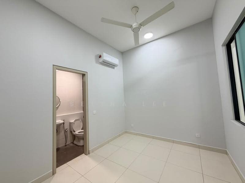 Semi-Detached House for Rent in Telok Panglima Garang (Selangor) - Selina Lee - Bathroom - PropertyGuru.com.my