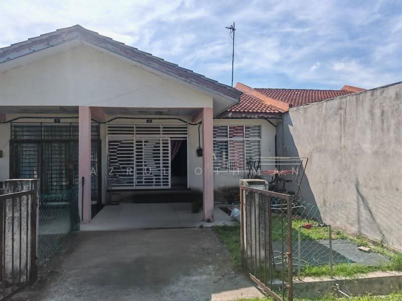 1-storey Terraced House for Sale in Taman Vista Jaya (Port Dickson) - Azrul Othman - Exterior - PropertyGuru.com.my