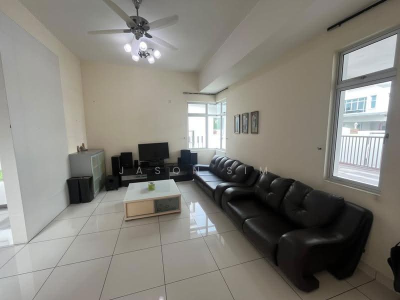 Link Bungalow for Sale in Taman Gaya (Ulu Tiram) - Jason Sim - Living Room - PropertyGuru.com.my