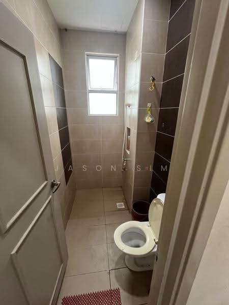 Link Bungalow for Sale in Taman Gaya (Ulu Tiram) - Jason Sim - Bathroom - PropertyGuru.com.my