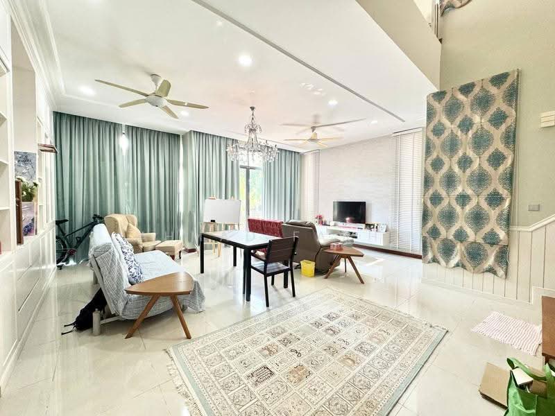 Semi-Detached House for Sale in Taman Equine (Seri Kembangan) - Ahmad Farhi - Living Room - PropertyGuru.com.my
