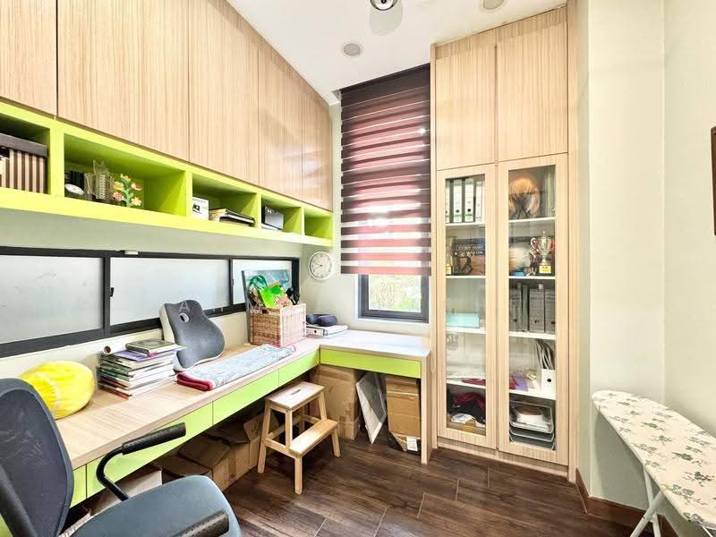 Semi-Detached House for Sale in Taman Equine (Seri Kembangan) - Ahmad Farhi - Study - PropertyGuru.com.my