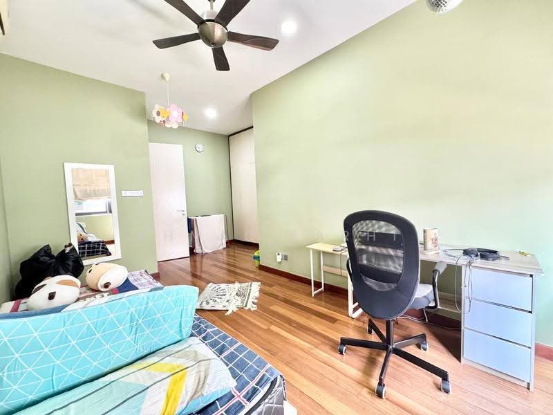 Semi-Detached House for Sale in Taman Equine (Seri Kembangan) - Ahmad Farhi - Bedroom - PropertyGuru.com.my