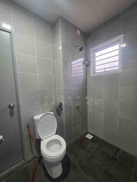 2-storey Terraced House for Sale in Sepang (Selangor) - Diyana Norrzuan - Bathroom - PropertyGuru.com.my