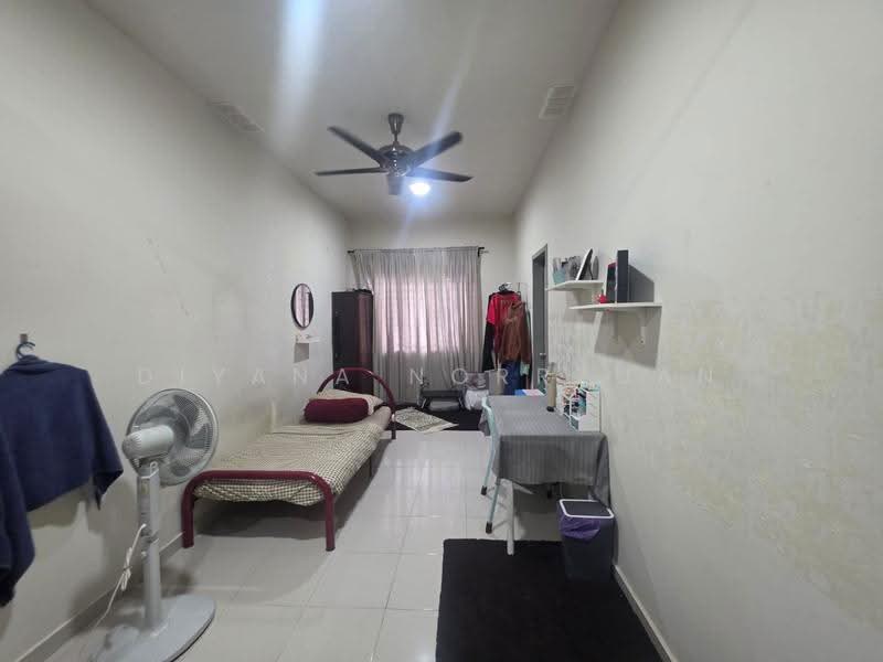 2-storey Terraced House for Sale in Sepang (Selangor) - Diyana Norrzuan - Bedroom - PropertyGuru.com.my