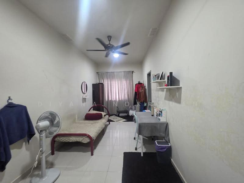 2-storey Terraced House for Sale in Sepang (Selangor) - Diyana Norrzuan - Bedroom - PropertyGuru.com.my
