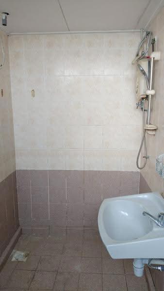 Kondominium untuk Dijual di Desa Golf Condominium - Freddy Tan - Bathroom - PropertyGuru.com.my