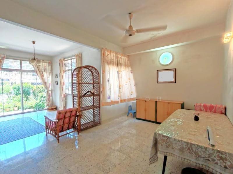 Rumah Teres 2-Tingkat untuk Dijual di Jelutong (Penang) - Chris Teoh - Living Room - PropertyGuru.com.my