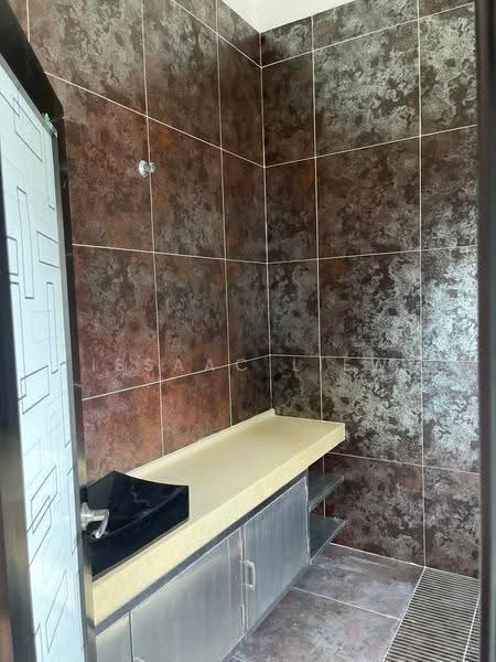 Bungalow House for Sale in Kajang (Selangor) - Issaac Liew - Bathroom - PropertyGuru.com.my