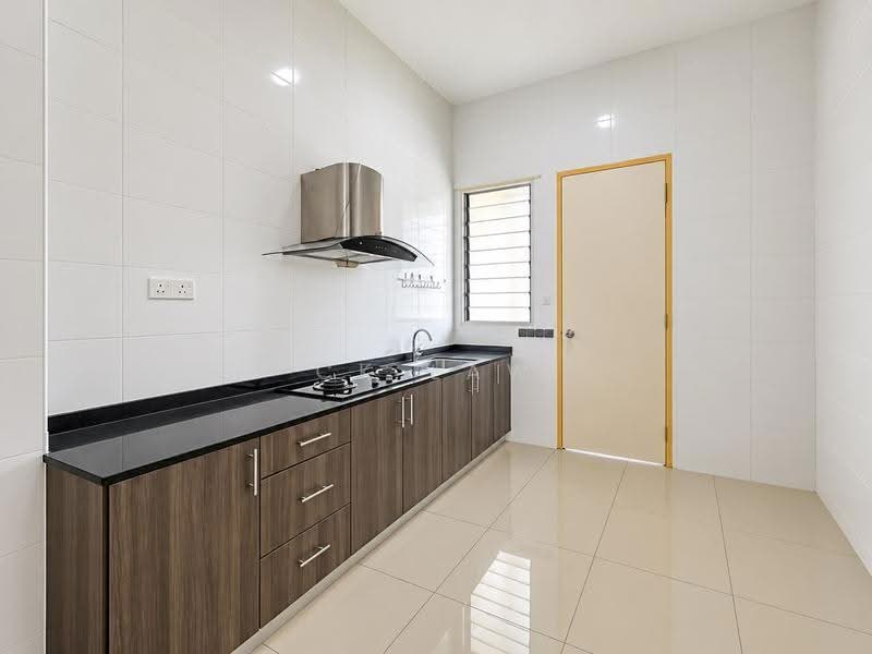 2-storey Terraced House for Sale in Eco Majestic (Semenyih) - CK Law - Kitchen - PropertyGuru.com.my