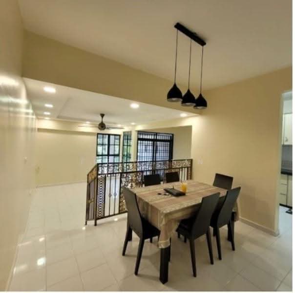 Pangsapuri untuk Dijual di Golf View - Freddy Tan - Dining Room - PropertyGuru.com.my
