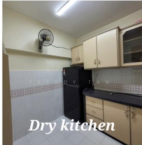 Pangsapuri untuk Dijual di Golf View - Freddy Tan - Kitchen - PropertyGuru.com.my