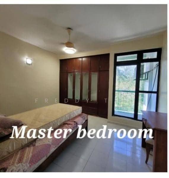 Pangsapuri untuk Dijual di Golf View - Freddy Tan - Master Bedroom - PropertyGuru.com.my