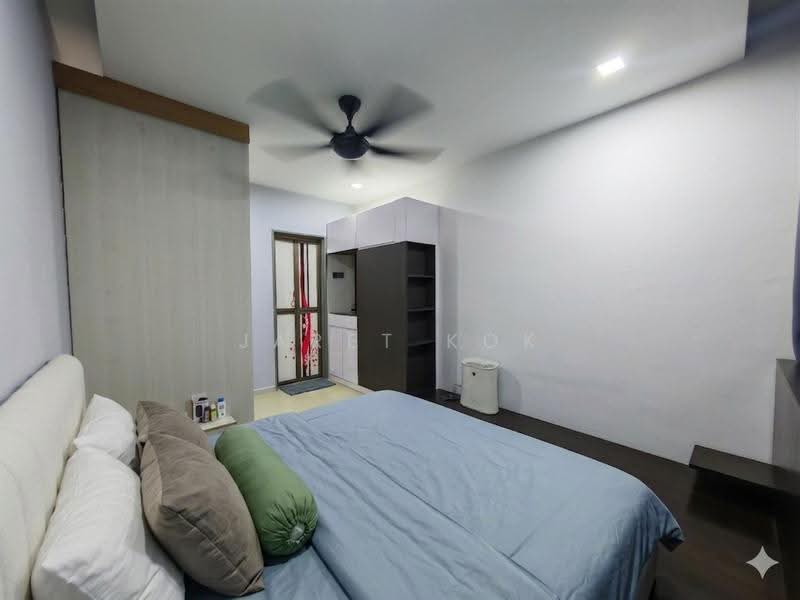 Kondominium untuk Dijual di Casa Idaman - jaret kok - Bedroom - PropertyGuru.com.my