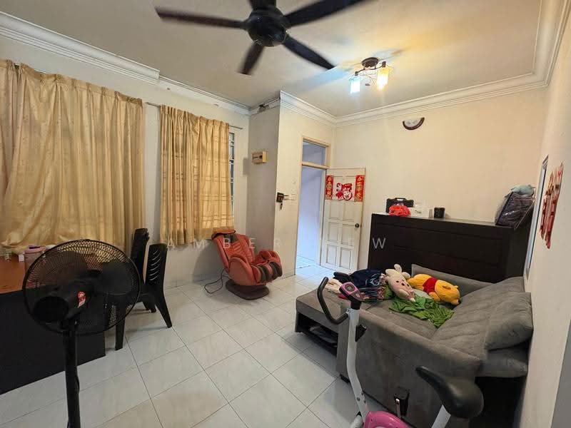 2-storey Terraced House for Sale in Bukit Indah (Iskandar Puteri (Nusajaya)) - Amber Hew - Living Room - PropertyGuru.com.my