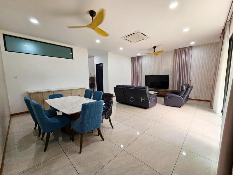 3-storey Terraced House for Sale in Senibong Cove (Masai) - Stella Chia - Living Room - PropertyGuru.com.my