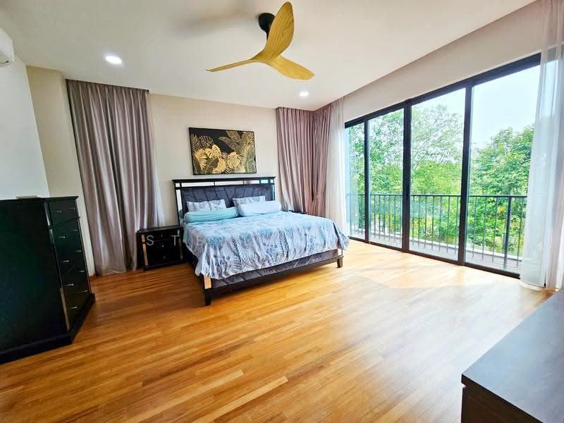 3-storey Terraced House for Sale in Senibong Cove (Masai) - Stella Chia - Bedroom - PropertyGuru.com.my