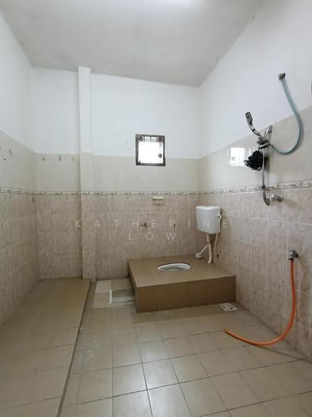 1-storey Terraced House for Sale in Mutiara Rini (Skudai) - Katherine Low - Bathroom - PropertyGuru.com.my