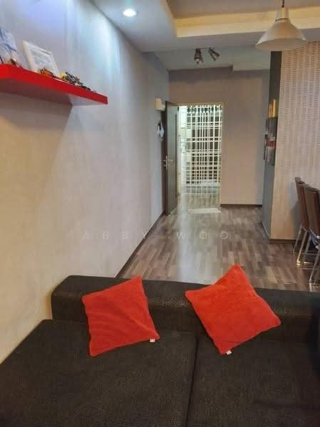 Pangsapuri untuk Disewa di Relau Vista Apartment - Abby Woo - Corridor - PropertyGuru.com.my