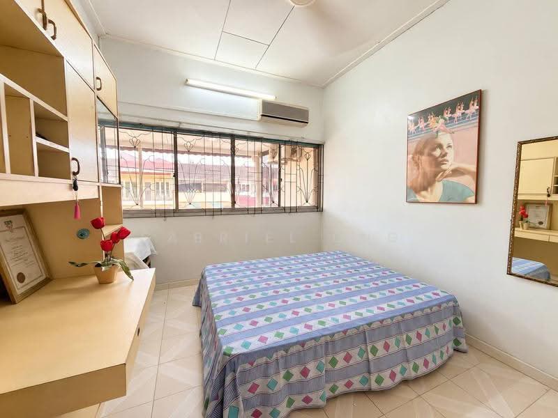 Rumah Teres 2-Tingkat untuk Dijual di Taman Kolam Air (Johor Bahru) - Gabriel Ong - Bedroom - PropertyGuru.com.my