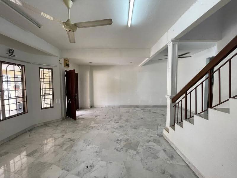 2-storey Terraced House for Sale in Usj 9 (Subang Jaya) - Khairul Syafiq - Living Room - PropertyGuru.com.my