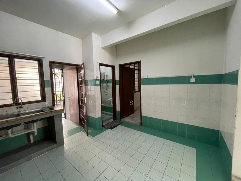 2-storey Terraced House for Sale in Usj 9 (Subang Jaya) - Khairul Syafiq - Kitchen - PropertyGuru.com.my