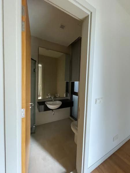 Kediaman Servis untuk Dijual di Suria Stonor - Sue . - Bathroom - PropertyGuru.com.my