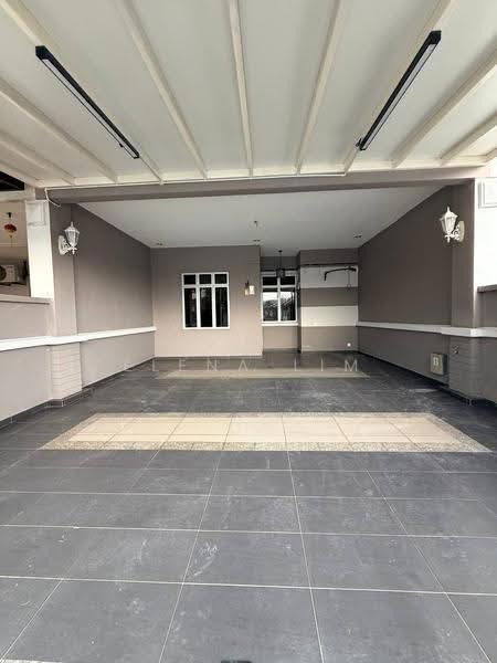 1-storey Terraced House for Sale in Bandar Jaya Putra (Johor Bahru) - Elena Lim - Car Park - PropertyGuru.com.my