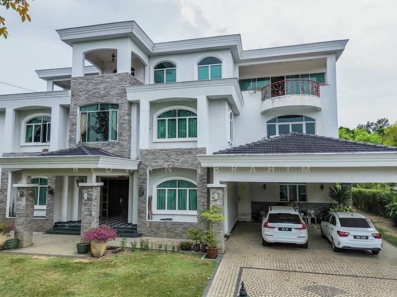 Bungalow House for Sale in SS19 (Subang Jaya) - Ridwan Ibrahim - Exterior - PropertyGuru.com.my