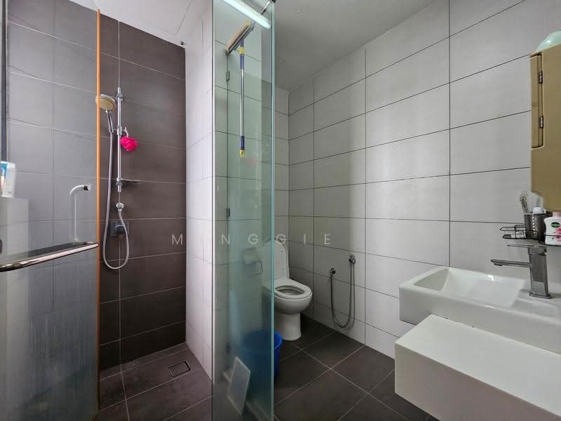 Kondominium untuk Dijual di The Light Linear - Minggie . - Bathroom - PropertyGuru.com.my