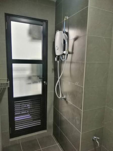 Kediaman Servis untuk Dijual di Majestic Maxim - Ken Liew - Bathroom - PropertyGuru.com.my