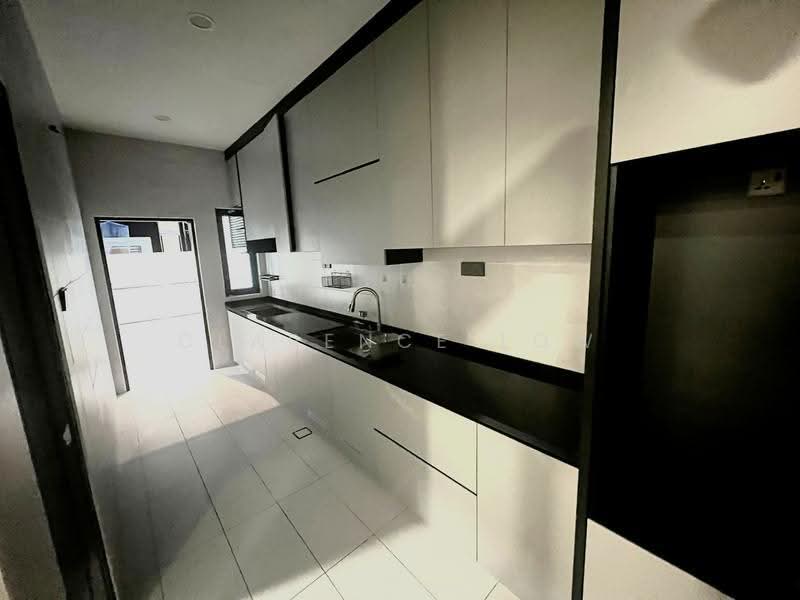 Cluster House for Sale in Skudai (Johor) - Clarence Low - Kitchen - PropertyGuru.com.my