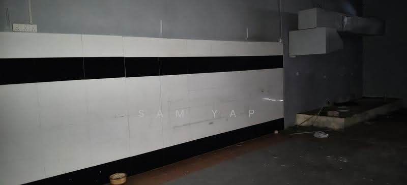 Shop for Rent in Taman Petaling Utama (Petaling Jaya) - Sam Yap - Interior - PropertyGuru.com.my