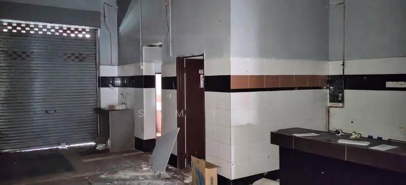 Shop for Rent in Taman Petaling Utama (Petaling Jaya) - Sam Yap - Interior - PropertyGuru.com.my
