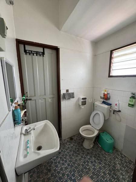 Rumah Teres 2-Tingkat untuk Dijual di Ipoh (Perak) - Ck Nyau - Bathroom - PropertyGuru.com.my