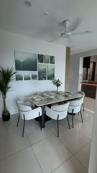 Kediaman Servis untuk Dijual di Serviced Residence @ Sunway D'hill Residences - Franco Leong - Dining Room - PropertyGuru.com.my