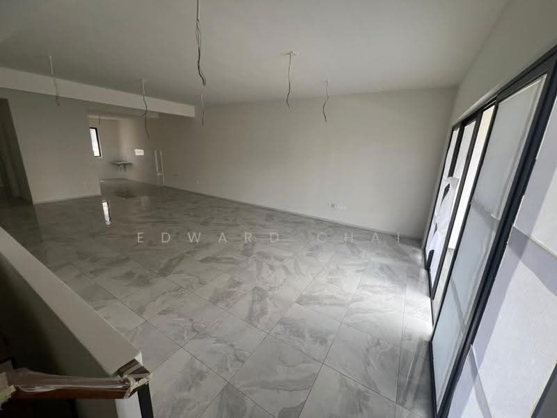 Terraced House for Sale in Taman Bukit Serdang (Seri Kembangan) - Edward Chai - Living Room - PropertyGuru.com.my