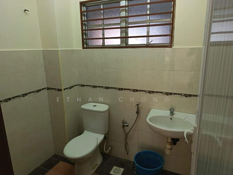 2-storey Terraced House for Rent in Sungai Buloh (Selangor) - Ethan Chong - Bathroom - PropertyGuru.com.my