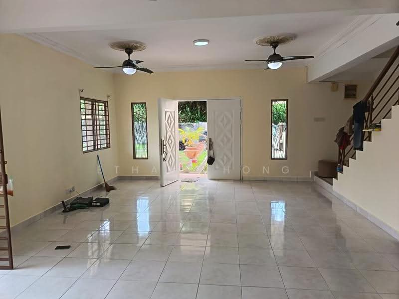 2-storey Terraced House for Rent in Sungai Buloh (Selangor) - Ethan Chong - Living Room - PropertyGuru.com.my