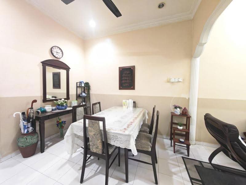 1-storey Terraced House for Sale in Plentong (Johor) - Jas Tay - Dining Room - PropertyGuru.com.my