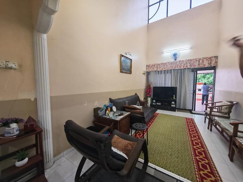 1-storey Terraced House for Sale in Plentong (Johor) - Jas Tay - Living Room - PropertyGuru.com.my
