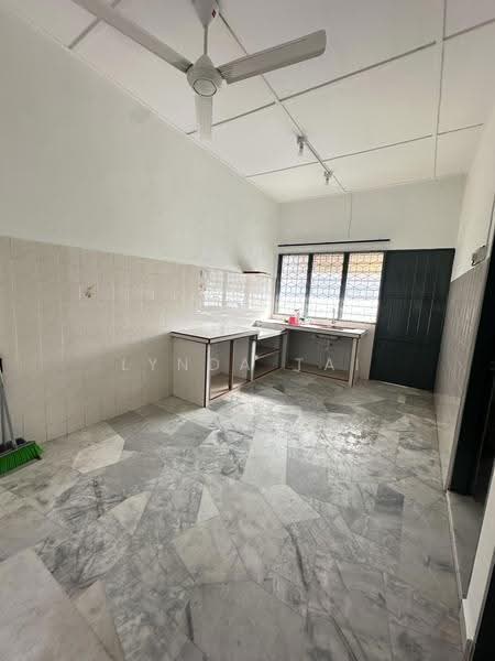 1-storey Terraced House for Sale in Taman Kota Permai (Bukit Mertajam) - Lynda Tai - Kitchen - PropertyGuru.com.my