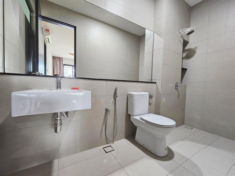 3-storey Terraced House for Rent in Senibong Cove (Masai) - Stella Chia - Bathroom - PropertyGuru.com.my